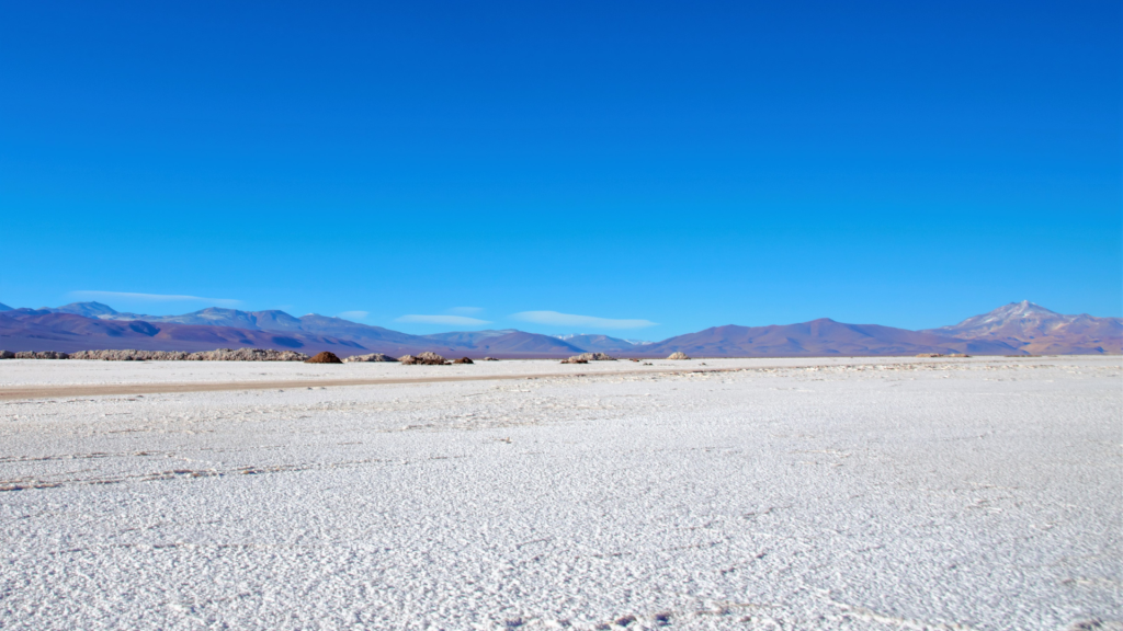 Imagen referencial de salares de Chile